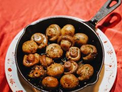 香煎小蘑菇-BROWNSTONE布朗石西班牙餐厅(富城店)