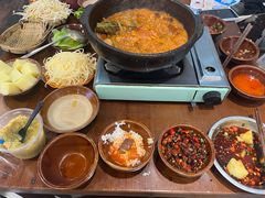 -黔有有贵州酸汤夺夺粉火锅(五味十字店)