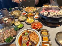 -草家酱蟹炭火烤肉店(珲春南路一店)