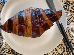 巧克力香蕉羊角包-OUR Bakery(三里屯太古里店)