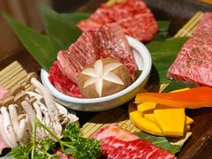 -炼火烤肉店