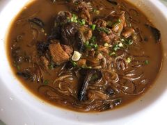 小鸡炖蘑菇-石老头关东饺子王·东北菜(嘉华鑫城店)