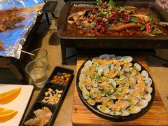 -何师烧烤Pro ·江湖川菜·小龙虾·精酿(太古里旗舰店)