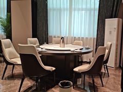 -吴记小园楼(白塔西路总店)