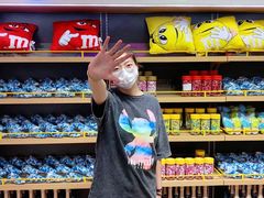 -m豆巧克力世界(上海世茂广场店)