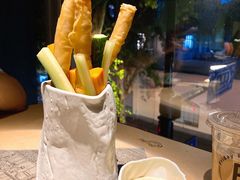 -穹六人间 people 6(岳阳路店)