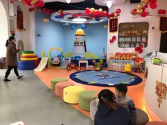 -小门牙好性格托育(北外滩中心)