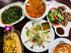 -Dang restaurant (patong phuket)