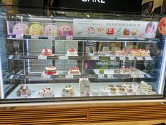 面包甜点陈列柜-巴黎贝甜(周浦海印店)