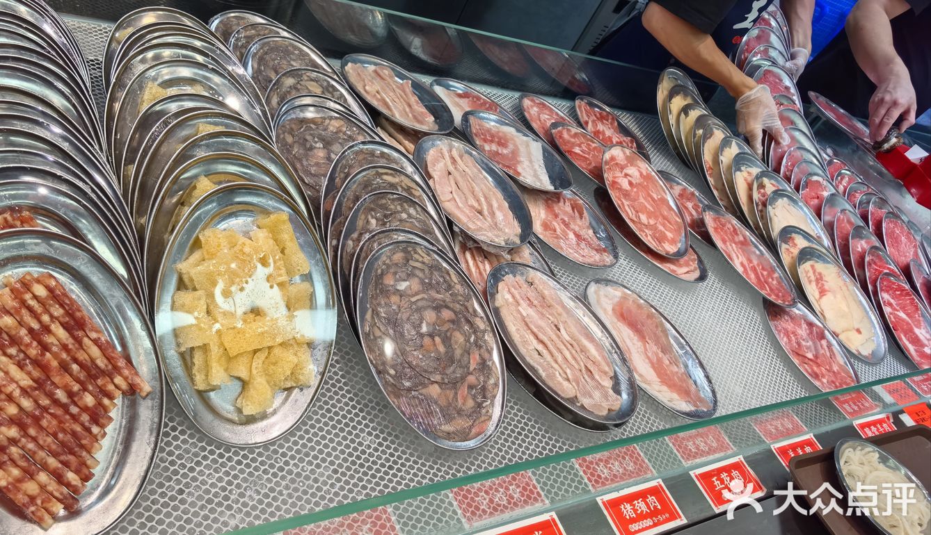 比菜市场还便宜的海鲜档
