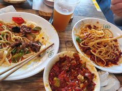 -歹歹的加个面过油肉拌面