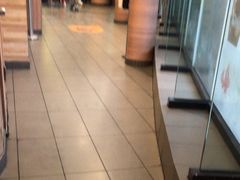 -麦当劳(虹梅路地铁站店)