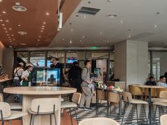 -星巴克臻选(莘庄仲盛店)