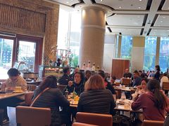 -怡聚轩全日制自助餐厅(大中华喜来登酒店)