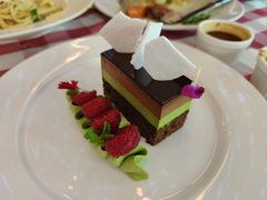 -塞纳河法国餐厅(意式风情街店)