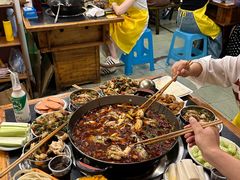 -鸿顺老铁锅美蛙鱼府(解放碑店)