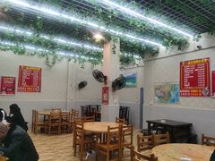 大堂-一品红烧鸭特色川菜(三岔湖店)