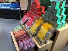 -良品铺子(白云新世界店)