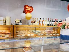 面包甜点陈列柜-匠造烘焙(上海湾店)