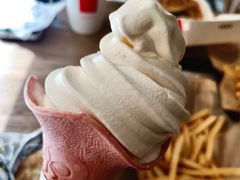 草莓冰淇淋花筒-肯德基(宁波万达店)