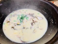 -陈大锅·岳阳鱼馆·地道岳阳菜(美食街店)