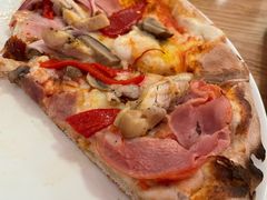 -城市大道红炉披萨烘焙坊