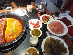 -周周有辣火锅馆(玖耀里店)