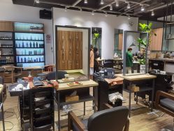 -Mentor Hair Salon