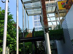 -证大大拇指广场(芳甸路店)