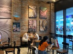 等位区-星巴克(重庆火车北站北广场II店)