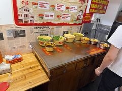 -柳州肥姨妈大骨螺蛳粉(江宁万达店)