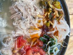 -巍山𤆵肉饵丝