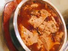 石锅焖豆腐-鹤乡东北菜(崮山路店)
