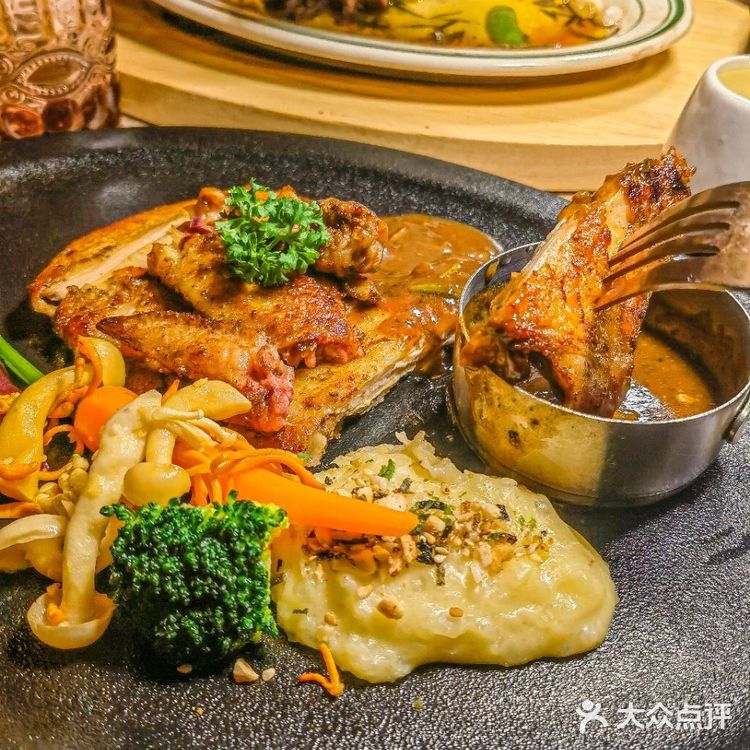 与城墙共进晚餐，如此夜色浪漫❤️