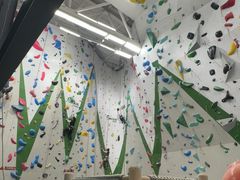 -绿壁虎攀岩基地(Tcar店)