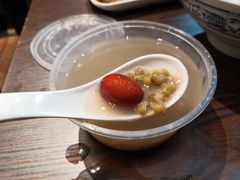 -爆炸头阿姨小四川正宗川味小吃(无任何分店)