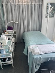 -YooMee优美智能科技美肤机构