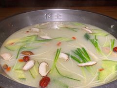 白汤锅底-佬土鹅肠火锅(解放路店)