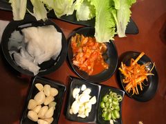 -肉甲韩国木炭烤肉(新壹街1店)