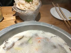 -佬土鹅肠火锅(解放路店)