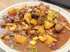 -俭寨大盘鸡·手抓肉·烧烤新疆菜(乌苏路店)