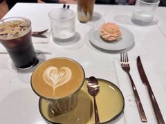 -潮一不贰·法式甜品·生日蛋糕·西式简餐(外滩店)