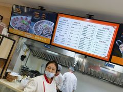 -闫家驴肉老店(华电一校店)