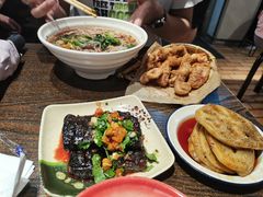 -爆炸头阿姨小四川正宗川味小吃(无任何分店)