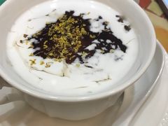 桂花椰香紫米桃胶羹-甜心妈妈·榴莲星级糖水(北京路总店)