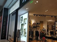 -Vivienne Westwood(上海来福士广场店)