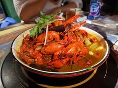特色蒜香龙虾-虾弄弄海派小龙虾·牛羊蝎子火锅
