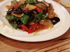 地三鲜-關東雪东北菜(中庚漫游城店)