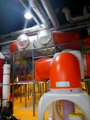 -六月巴士童乐园(抚顺罕王商场店)