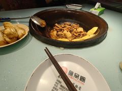 -鱼窝棚柴火铁锅炖(富山屯店)